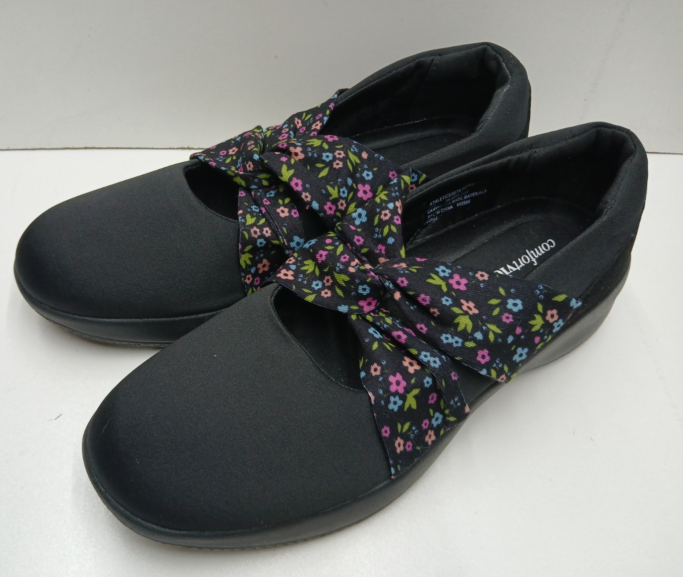 Comfortview Athletic Greta Black With Floral Shoes Size 10