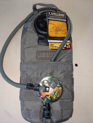 NEW Camelbak Maximum Gear STORM w/3 Liter Water Beast Reservoir Camelback NWT