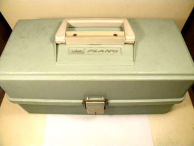 Vintage Plano 6250 3 tray tackle box  16'' x 8'' x 7 1/2'' Made in USA
