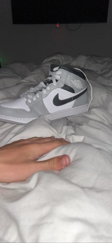 Size 11 - Jordan 1 Mid Light Smoke Grey - Picture 16 of 18