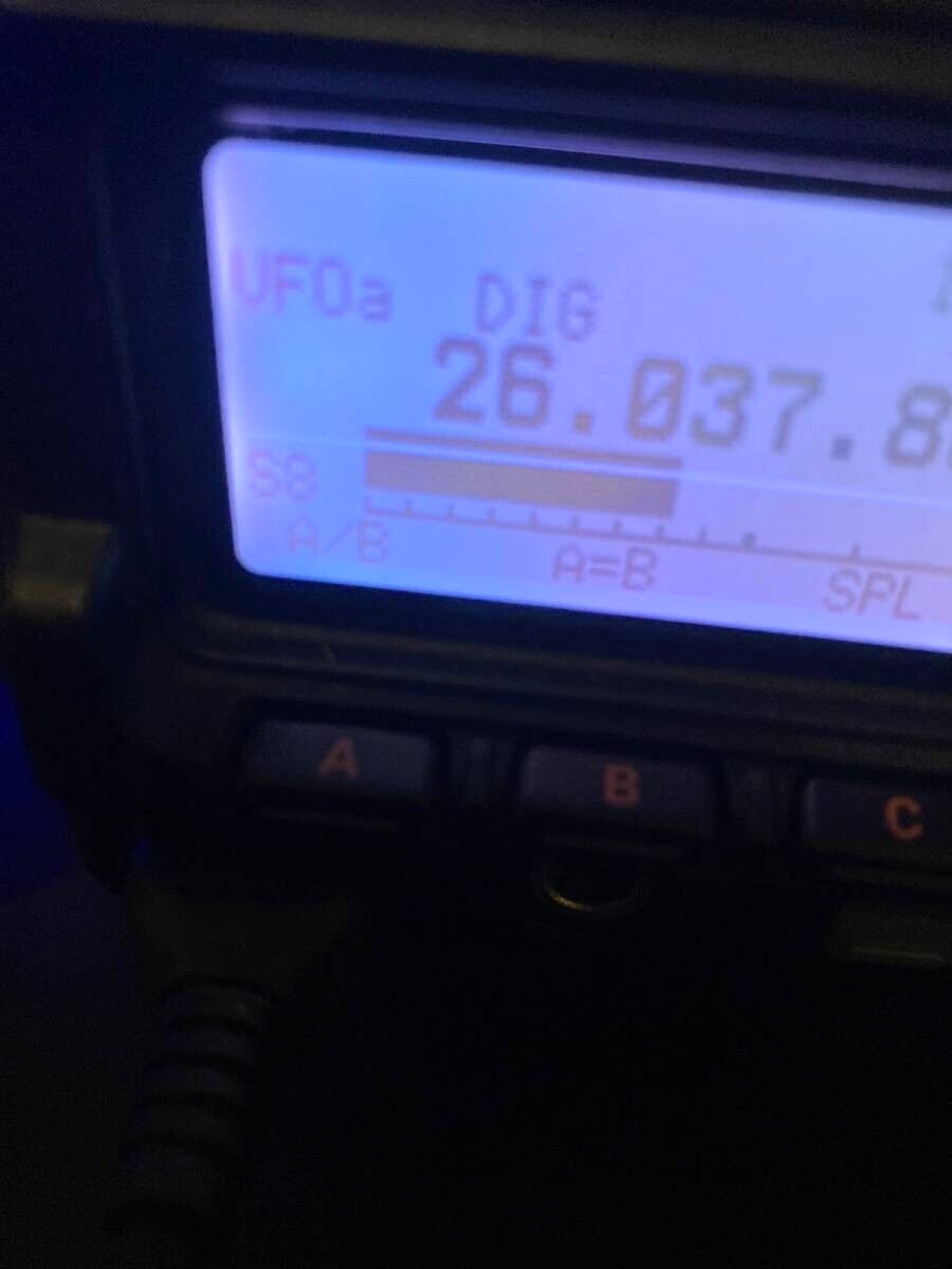 Yaesu FT897D 50 144 430 MHz HF/VHF/UHF SSB FM AM CW 100W Transceiver