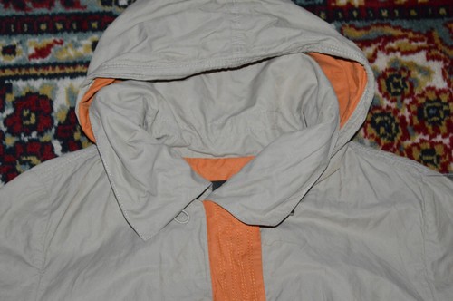 TAHARI WINDBREAKER HOODED LIGHT JACKET BEIGE /ORANGE UNLINED DISTRESSED SIZE-S - Picture 3 of 7