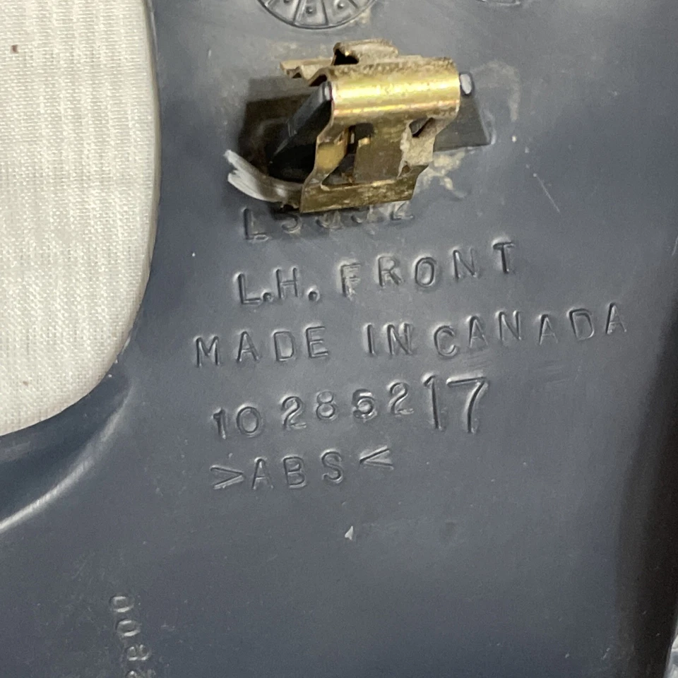 Chevrolet Impala 2000-2005 juego de bisel de manija de puerta interior OEM Foto 3 de 4