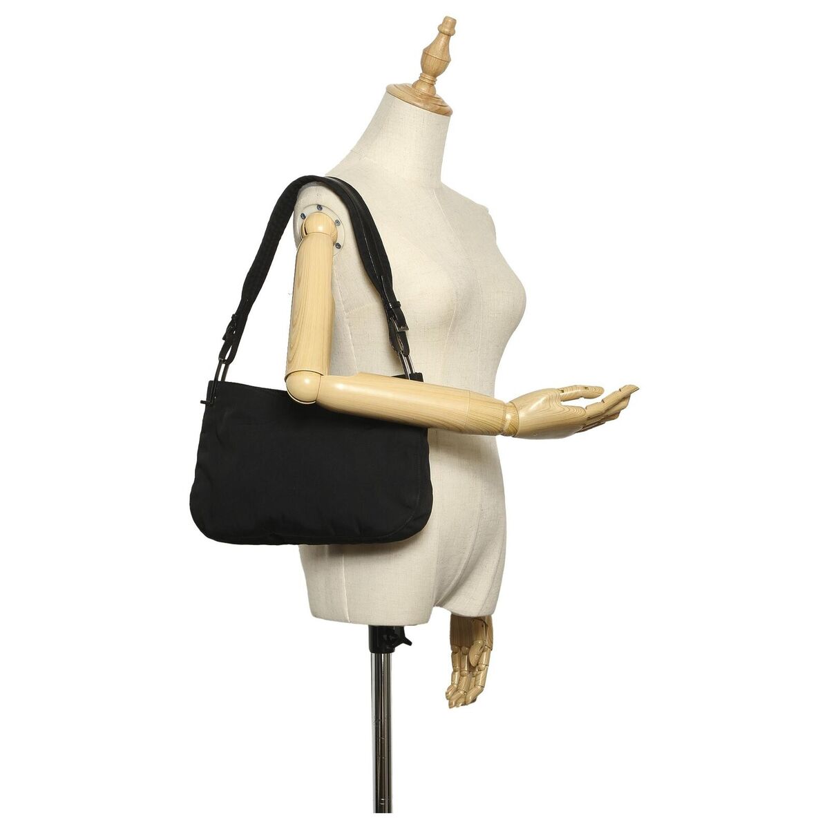 Gucci Vintage 90's Tom Ford Black Nylon Shoulder Bag 3193 Gucci Vintage 90's Tom Ford Black Nylon Shoulder Bag 3193