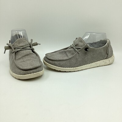 Step-by-step: How to tie Hey Dude shoes with toggle