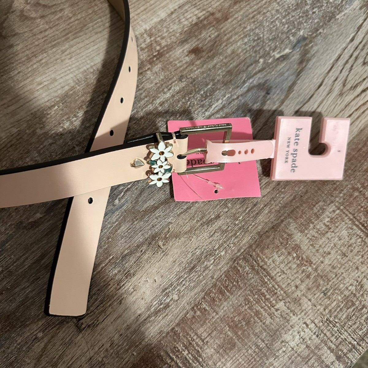 Kate Spade Daisy Loop Belt Kate Spade New York Daisy Loop Leather 32MM Belt, Pink  main image 3