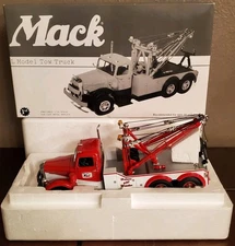 First Gear Mack L-Model Tow Truck Wrecker Ernst Holmes Towing 1/34 Scale 19-3186