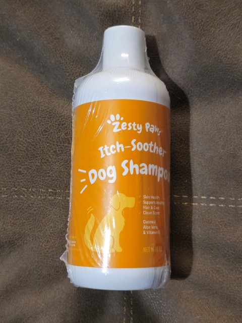 Zesty Paws Itch Soother Dog Shampoo with Oatmeal & Aloe Vera
