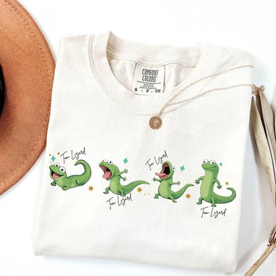 Lizard Creature Retro Design Movie Film Fan Comfort Tee