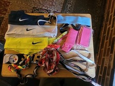 Zestaw dziewczęcych damskich sportowych softballowych opasek na głowę Nike Under Armour używane
