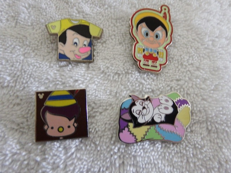 Disney Different Pinocchio Pin Lot of 4