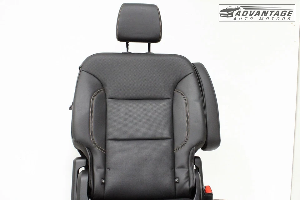 Chevrolet Traverse 2018-2021 segunda fila lateral derecha asiento cuero OEM Foto 3 de 4