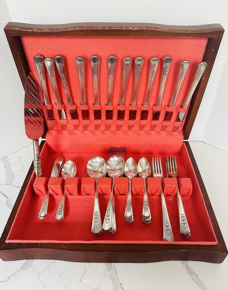 WM ROGERS A 1 PLUS 54 Piezas Cubiertos Plateados Patrón Rosalie Oneida De Colección Foto 2 de 4