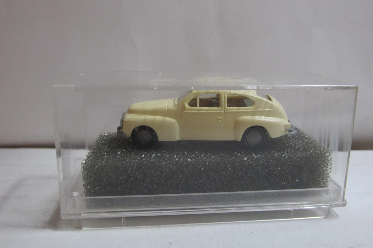 Miniature Revell 1/18 Volvo PV544 Bleu - Diecast Collection - Réf DC18924A