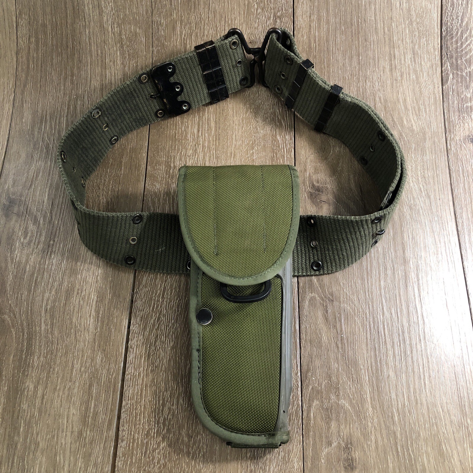 US Military Weckworth M12 Universal Pistol Holster 9mm  19200 Belt