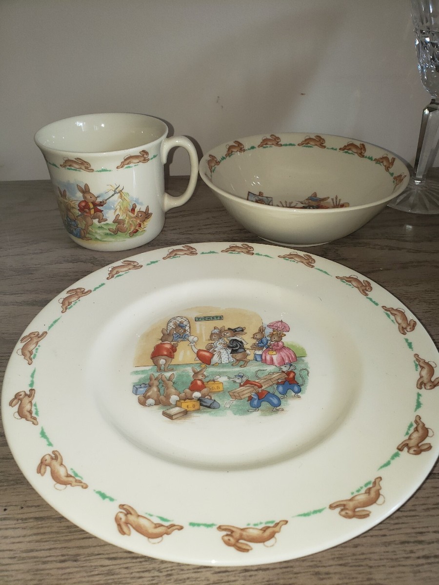 Bunnykins, Royal Doulton pc Child's Dinner set England