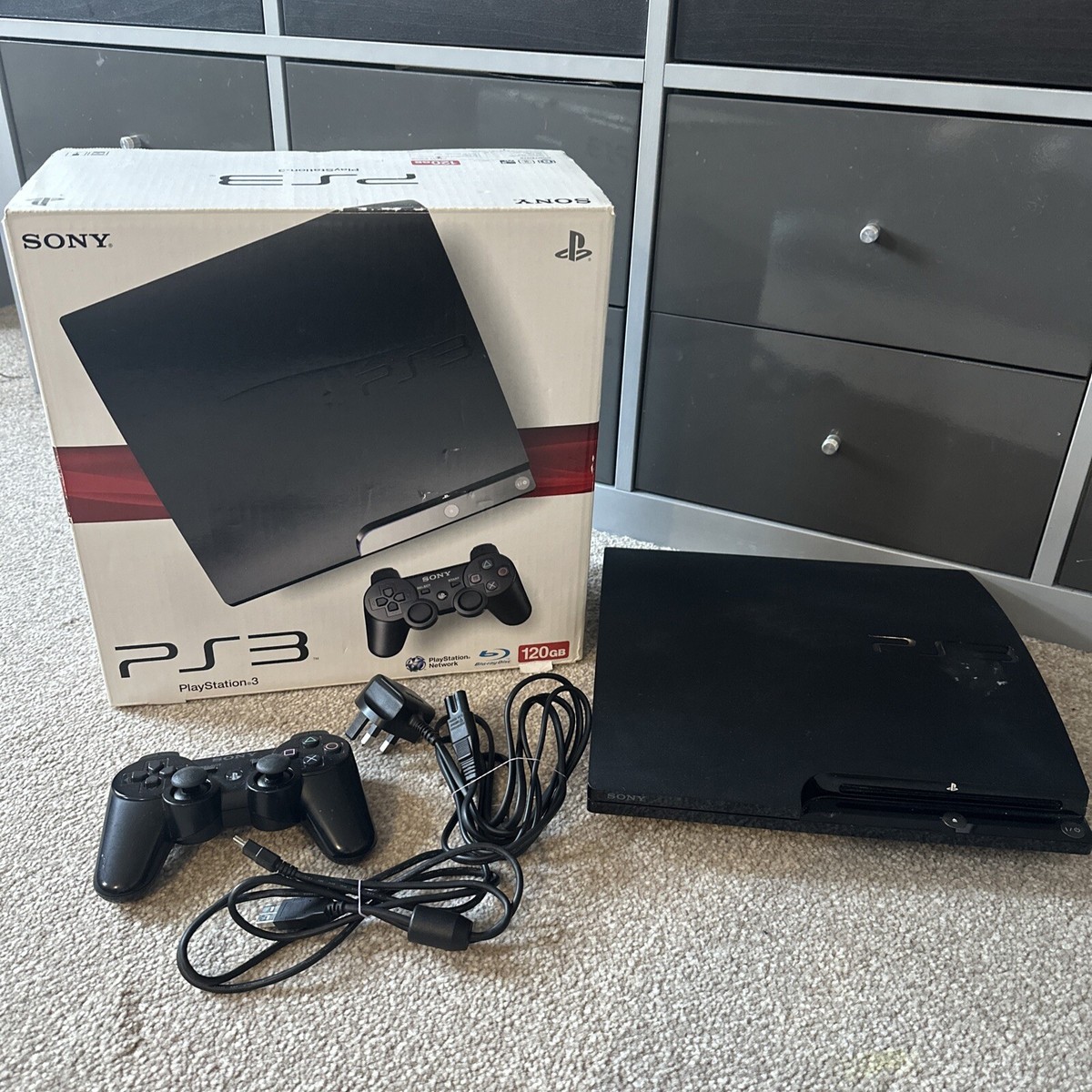 PlayStation 3 (120GB) チャコール・ブラック (CECH-2000A)  wyw801m Amazon | PlayStation 3 (120GB) チャコール・ブラック (CECH