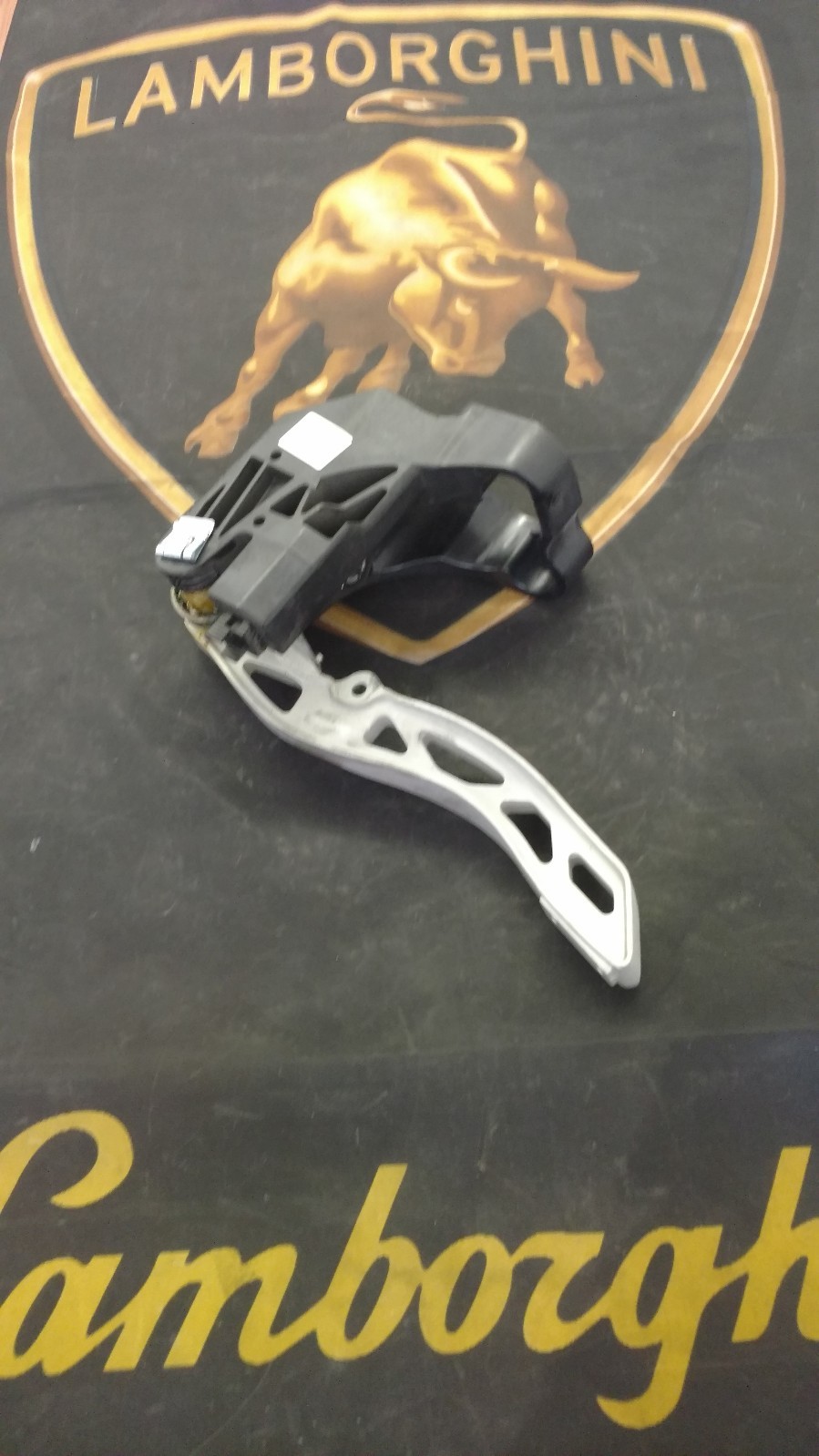 MCLAREN MP4-12C BRAKE PEDAL WITHOUT FOOT PAD OEM 11C0143CP