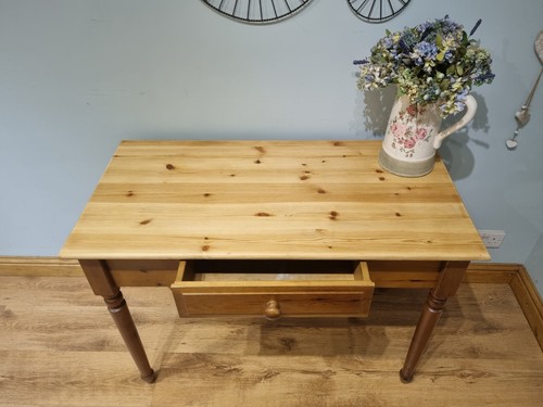 Small Pine Table Desk Console Hall Side Table Drawer Sideboard - Picture 8 of 9