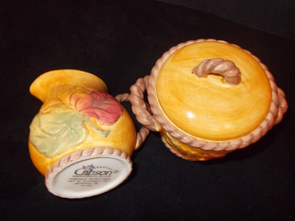 JUEGO DE HOJAS EN RELIEVE DE SAL, PIMIENTA, CREMA Y AZÚCAR GIBSON TODOS LOS DÍAS Foto 3 de 4