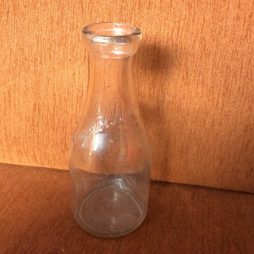 Vintage Embossed CAPITAL DAIRIES DAIRY Quart Glass Milk Bottle - Picture 10 of 11
