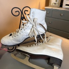 Riedell Size 8M White Figure Ice Skates Lace Up Toe Pick Blades