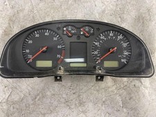 VW PASSAT Variant B5 3B5 Kombiinstrument 3b1919930b 1.60 Petrol 74kw 35804458