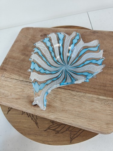 MCM Vintage Murano Latticino Ribbon hand-blown Glass Leaf Shaped Bowl Trinket 