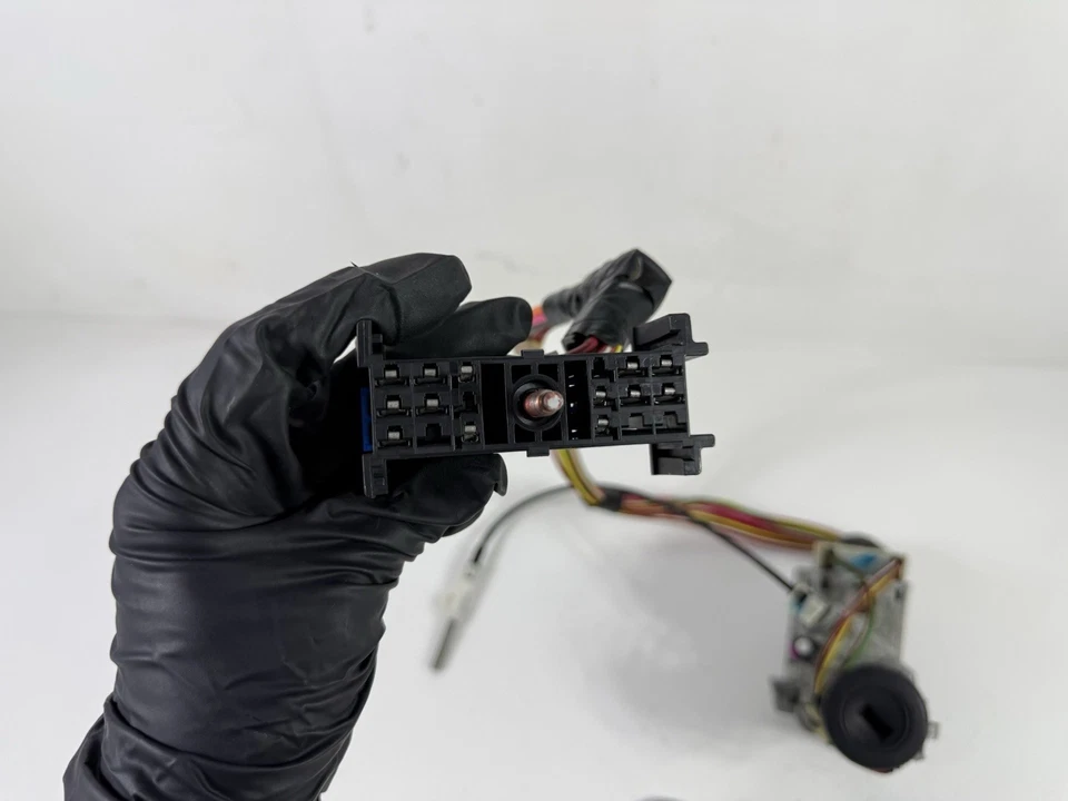 Conjunto de interruptor de carcasa de cilindro de encendido GM S10 Blazer 2000-2005 con 1 llave OEM Foto 3 de 4