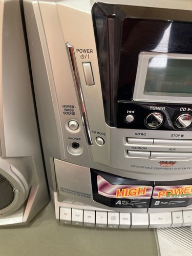 JVC PC-X270 High-Power CD/Tape/Radio Stereo System With Dual Speakers Tested - Picture 3 of 11
