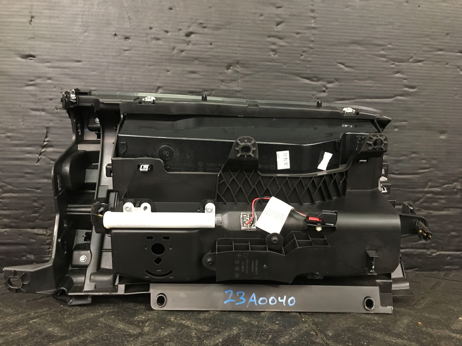 14-17 MASERATI GHIBLI DASH GLOVE BOX STORAGE COMPARTMENT BLACK INTERIOR NE