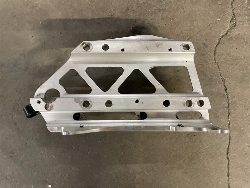 Placa de montaje del motor Arctic Cat ZR 6000 LTD ES 8000 M XF 16 17 18 19 20 OEM Foto 2 de 3