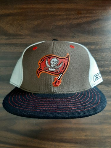 Tampa Bay Buccaneers Fitted Hat Size 7 