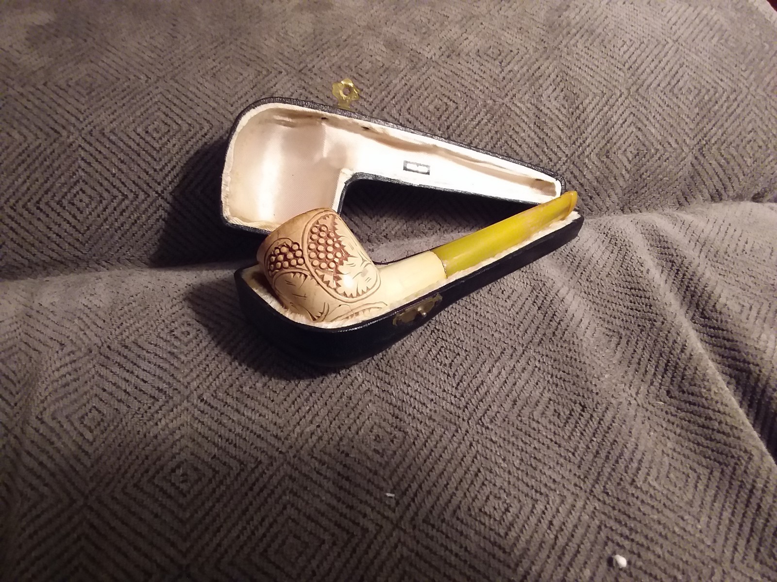 Picture 1 of 8