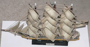 Cutty Sark 1869 Sailing model Ship / Schooner / Clipper, wood / cotton 20" X 15"