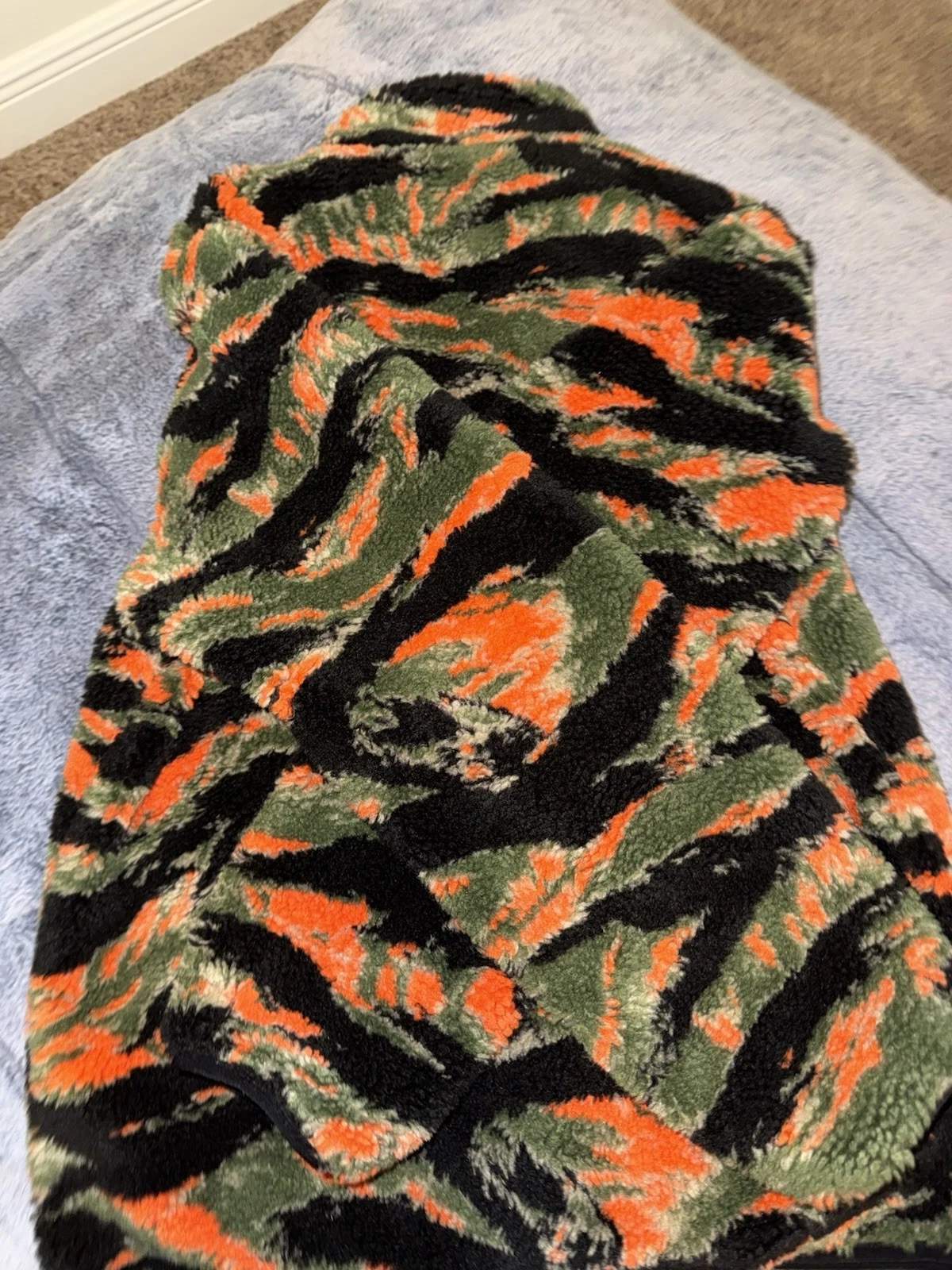 QILO x Noveske Gen II Sherp Agent Orange Tiger Camo Full Zip Fleece Jacket - product detail image 5