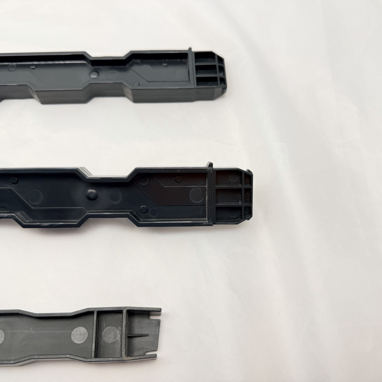 Hot Wheels Ultimate Gator Car Wash Part Black Post gray Supports A B I P E Lot 3 image 5