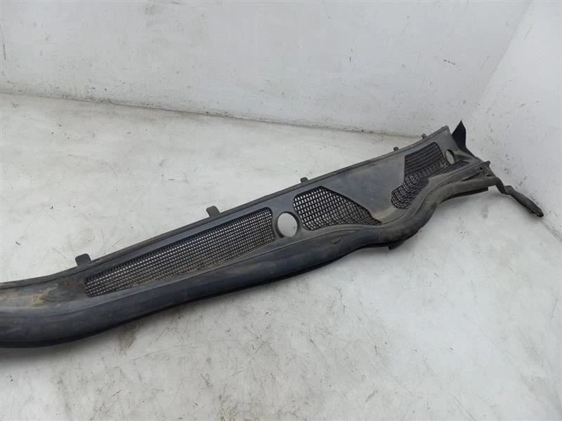 01 02 03 04 Panel de ventilación de la capucha Lexus GS430 Foto 2 de 4