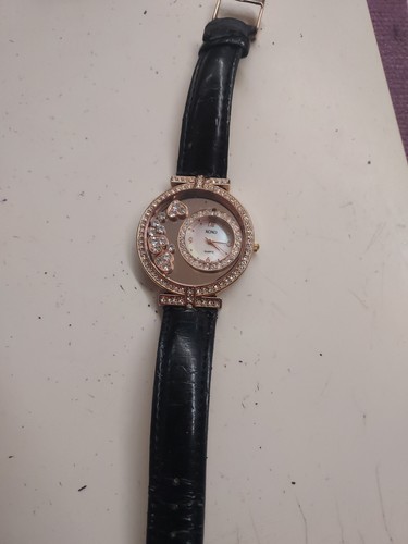 XOXO - Schöne Herz Strass Uhr Roségold Leder braucht Batterie - Bild 6 von 7