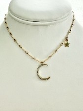 "Collar de 16"" con dijes de luna y estrella rellenos de oro amarillo de 14k"