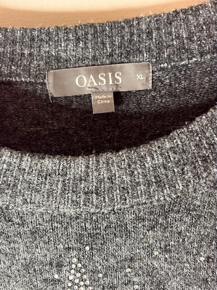 Oasis ladies grey jumper size XL UK 20-22 diamante stars - Image 2 of 4