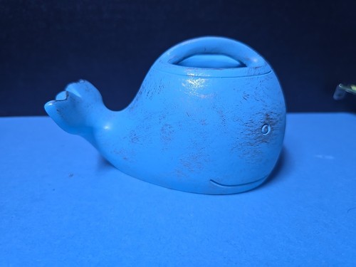 New Kirklands Smiling Blue Whale W/ Gold Accent Resin Toothbrush Holder Bathroom - Picture 5 of 16