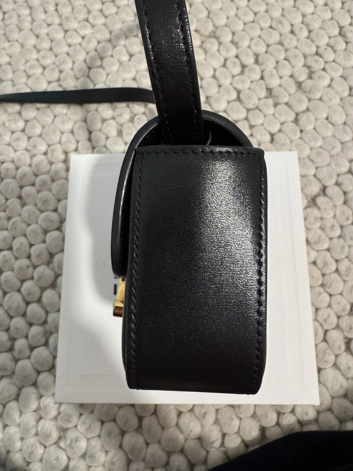 Auténtico. Bolso de hombro Celine Triomphe de piel de becerro lisa mini Foto 2 de 4