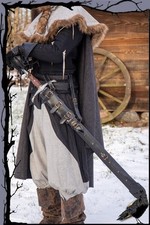 Larp Waffenhalter - verstellbare Kunstleder Schwertscheide mit G&uuml;rtelschlaufen