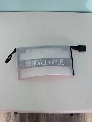 Kendall + Kylie Cosmetic Makeup Bag Clear & Black New - Picture 5 of 8