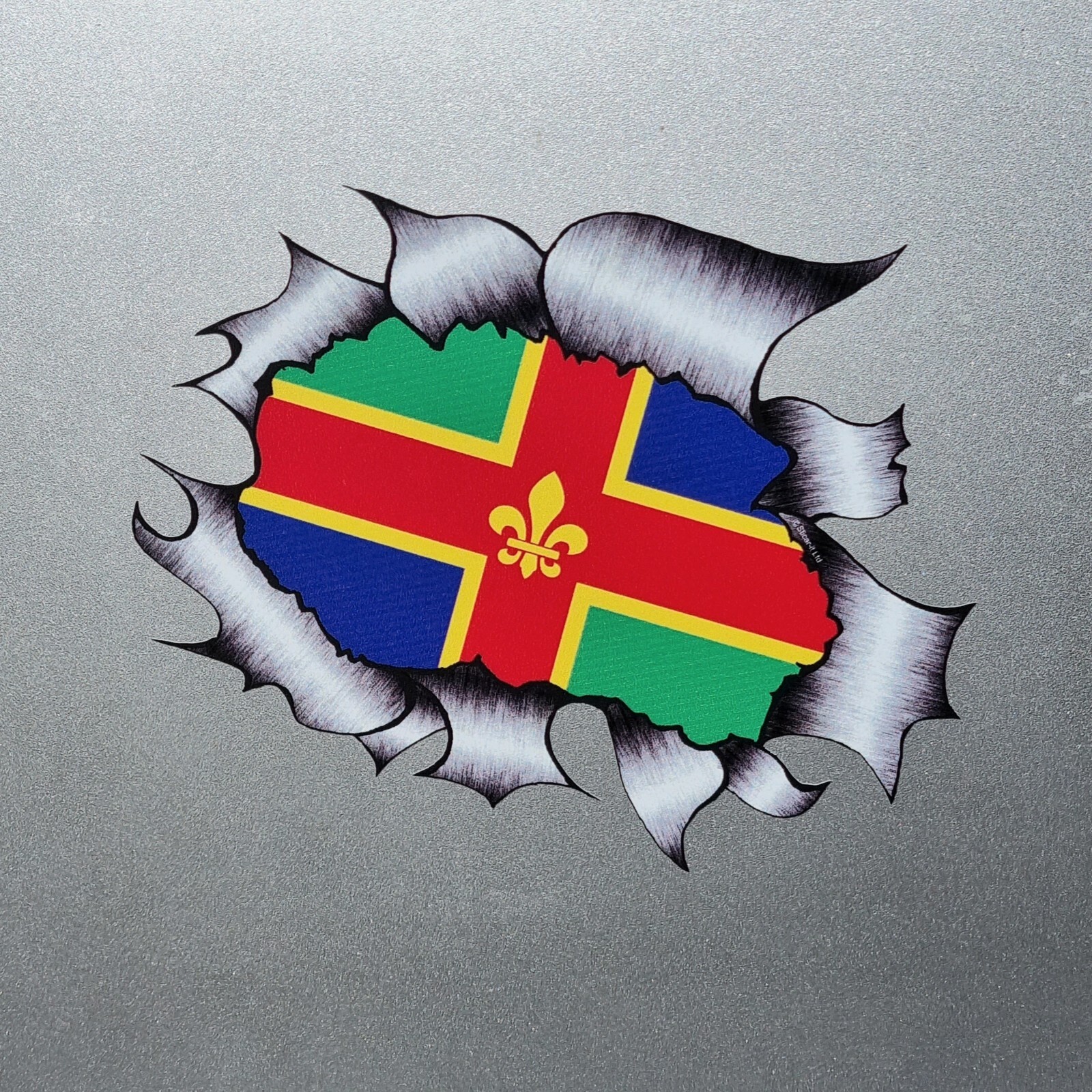 lincolnshire-county-flag-ripped-open-metal-vinyl-sticker-decal-115x90mm