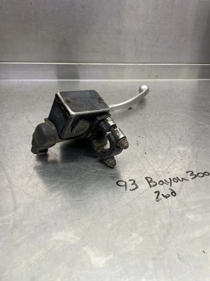 89 90 91 92 93 94 OEM Kawasaki Bayou 300 cilindro maestro de freno derecho 43015-1369 Foto 2 de 4