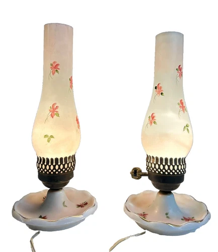 Vintage Set Of 2 Hurrican Style Oil Lamps Milk Glass Floral Coquette 13.5in