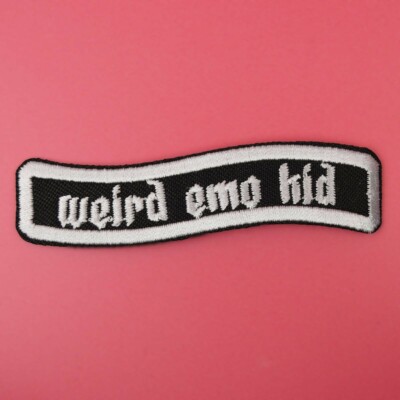 WEIRD EMO KID Bügelbild Patch: We are the weirdos mister craft schwarz Goth Fun Geschenk