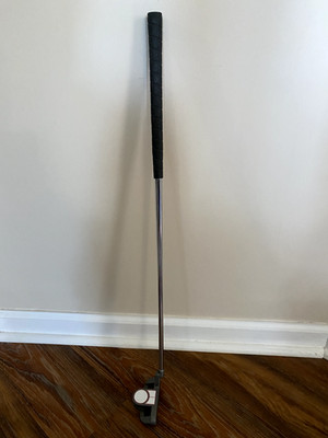 VOIT XP Right Handed Youth/Child Putter 28'' Long VGC